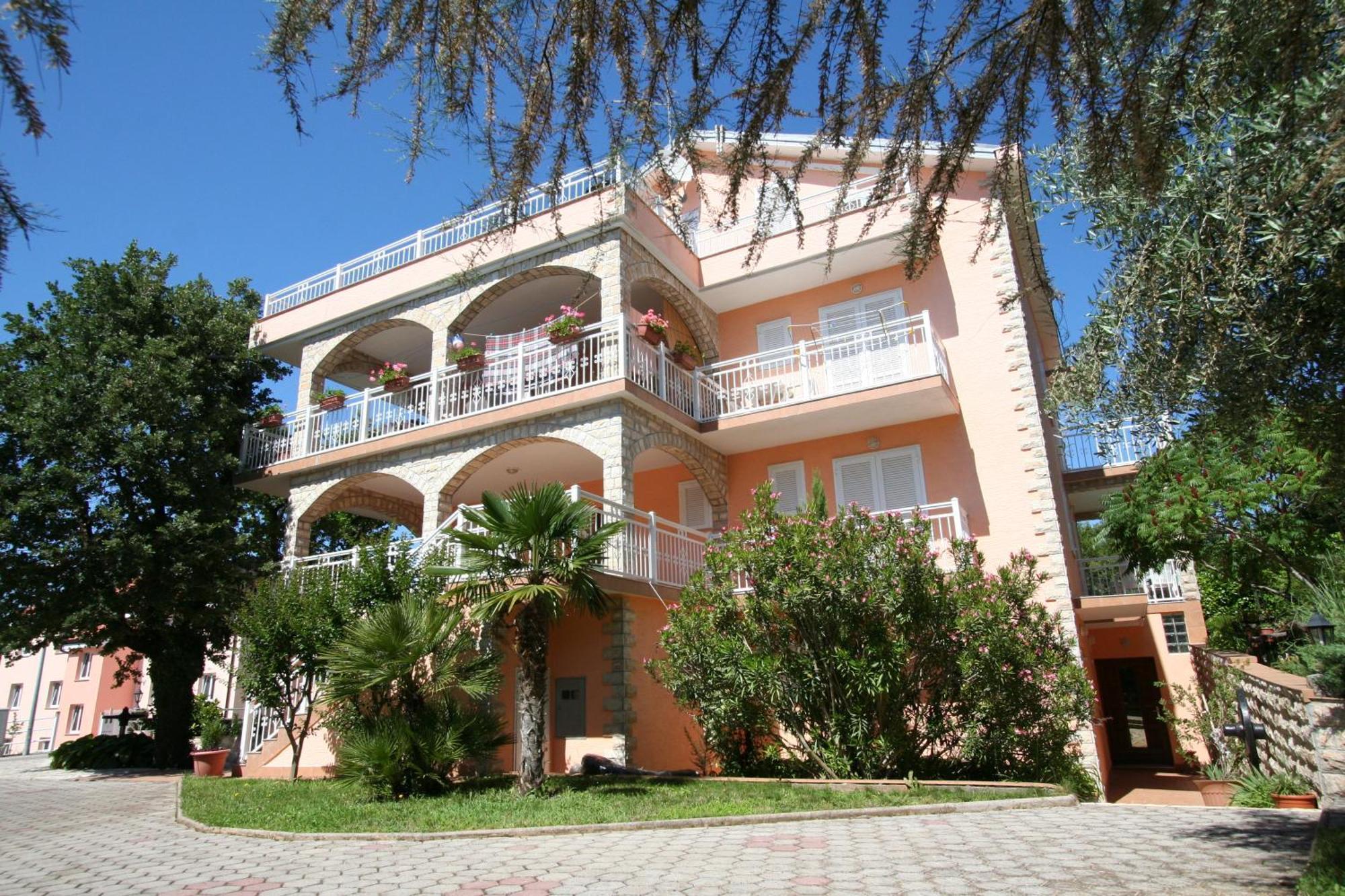 Apartments And Rooms Njivice Luaran gambar