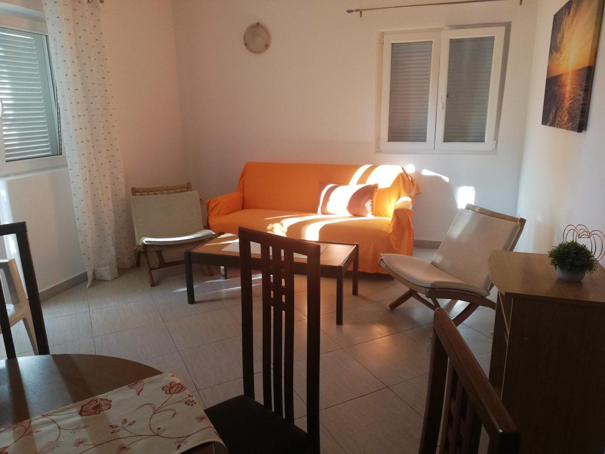 Apartments And Rooms Njivice Bilik gambar