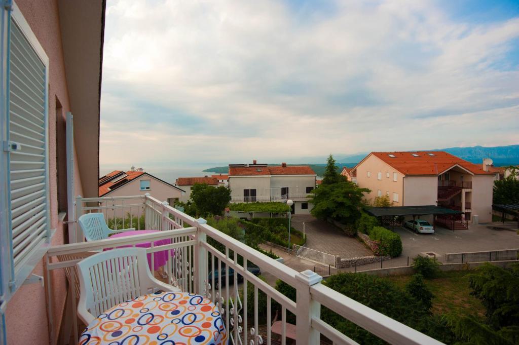 Apartments And Rooms Njivice Bilik gambar