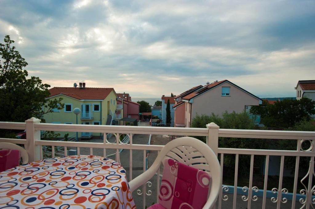 Apartments And Rooms Njivice Bilik gambar