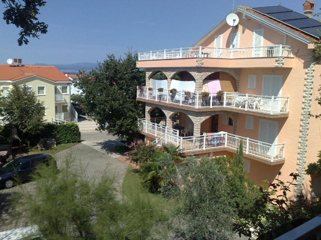 Apartments And Rooms Njivice Luaran gambar